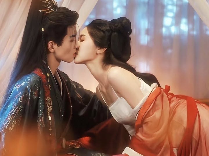 Khom Lưng Bản Phim Ngắn 